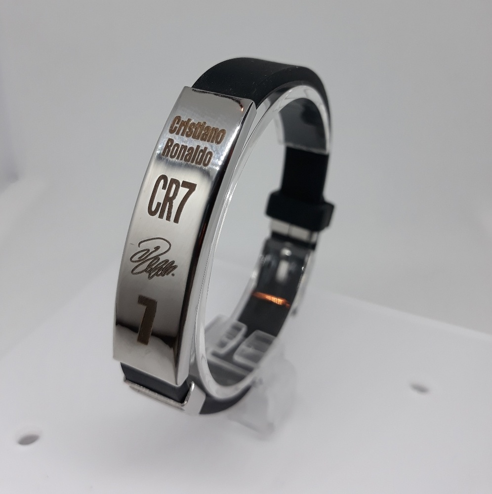 Soccer Great Ronaldo unisex Bracelet